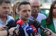 Χάρης Δούκας για δέντρα στα Εξάρχεια: «Να σταματήσει αμέσως η κοπή» - Παρέμβαση του εκλεγμένου δημάρχου Αθηναίων. 