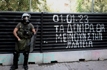 Κοπή δέντρων στα Εξάρχεια