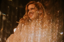 Let's get the party started: Η Lou is live στο Zebra 