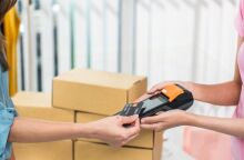 Περιορισμοί στη χρήση μετρητών: Ποιες περιπτώσεις προβλέπει το νομοσχέδιο Χατζηδάκη