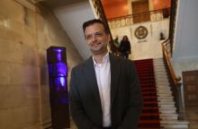 Κύκλοι Χάρη Δούκα για την ένταση που προκάλεσε το κόψιμο των δέντρων στα Εξάρχεια: «Και με το μετρό και με το πράσινο, παντού».