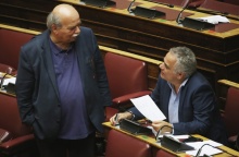 syriza_apoxoroun_voutsis_skourletis