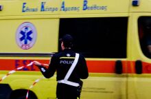 Θήβα: Στον εισαγγελέα ο αστυνομικός για τον θανάσιμο τραυματισμό 17χρονου Ρομά - Τι υποστήριξε κατά την απολογία του - Συγγενείς του θύματος στα δικαστήρια.