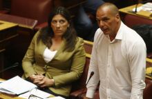 «Πόρτα» σε Βίτσα από Βαρουφάκη και Κωνσταντοπούλου