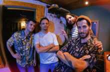 Polaroid Buffalo Club: Ο frontman του ψυχεδελικού αθηναϊκού συγκροτήματος Κώστας Μηλιαράς μιλάει στην Athens Voice.