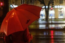 Έρχονται βροχές και πτώση της θερμοκρασίας την Πέμπτη - Πού θα χρειαστείτε ομπρέλα