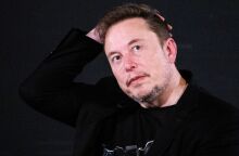 Έλον Μασκ: Ο Λευκός Οίκος καταδικάζει τα «αντισημιτικά ψεύδη» του δισεκατομμυριούχου - Επικρότησε ανάρτηση που προωθεί θεωρία συνωμοσίας.