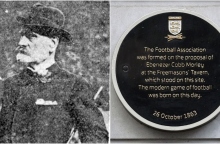 Ο Εμπενίζερ Κομπ Μόρλεϊ