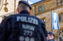 Γερμανία: Η αστυνομία στη Βαυαρία πραγματοποίησε εφόδους θέτοντας στο στόχαστρο αντισημιτικά σχόλια στα μέσα κοινωνικής δικτύωσης.