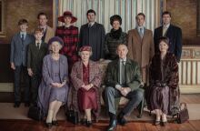 Στο «σφυρί» συλλεκτικά αντικείμενα από το «The Crown»