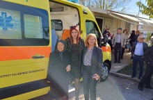 Η συνταξιούχος αγρότισσα κ. Αθηνά Παπαχρήστου δώρισε ασθενοφόρο στο νοσοκομείο Μεσολογγίου - Παραδόθηκε με την παρουσία της