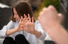 Βία ανηλίκων: Ένας τρόπος να νομίζεις ότι «ψήλωσες»