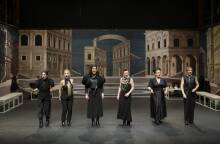 «Κατασκευασμένα συμφέροντα» στο Θέατρο Τέχνης © Ελίνα Γιουνανλή