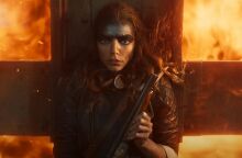 «Furiosa»: Το πρώτο τρέιλερ από το prequel του «Mad Max» δόθηκε στη δημοσιότητα - Άνια Τέιλορ Τζόι και Κρις Χέμσγουορθ στους βασικούς ρόλους του κινηματογραφικού franchise.