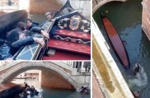 Βενετία: Ανατροπή γόνδολας έπειτα από την άρνηση των τουριστών να καθίσουν κάτω και να σταματήσουν να βγάζουν selfies - Το βίντεο του περιστατικού.