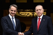 Ο Κυριάκος Μητσοτάκης με τον Ρετζέπ Ταγίπ Ερντογάν