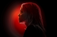 «Συρανό» στο Θέατρο Αλκυονίς σε σκηνοθεσία Γιώργου Νανούρη / © Ελίνα Γιουνανλή