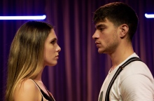 «Φακντ Απ» του Τάσου Ιορδανίδη σε σκηνοθεσία Θάλειας Ματίκα στο Θέατρο Άλφα © Αλέξανδρος Σκουρλέτης