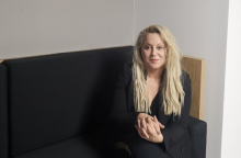 Κακοποίηση ζώων και ανθρώπων: Η Έλενα Συρμαλή (ΚΕΜΕΑ) αναλύει το προφίλ των δραστών.