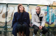 Άρης Σερβετάλης – Έφη Μπίρμπα: «Συν-λειτουργούμε μέσα στην παράσταση»