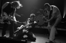 The Last Drive: Overloaded – Συνέντευξη με τον φωτογράφο Δημήτρη Μυλωνά για το λεύκωμα που κυκλοφορεί από τις εκδόσεις Οξύ