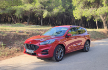 Το υβριδικό Ford Kuga PHEV είναι ένας ιδανικός σύντροφος για ταξίδια και καθημερινή χρήση