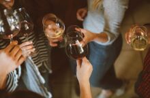 6 magnum ετικέτες για τα γιορτινά ρεβεγιόν