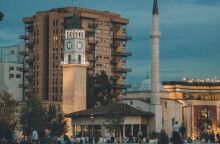 Αλβανία: Αυξάνεται ο αριθμός των Ιταλών συνταξιούχων που διαμένουν στη χώρα - Επιλέγουν να κατοικήσουν σε Τίρανα και παραθαλάσσιες περιοχές.