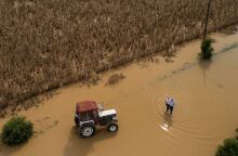 Θεσσαλία: Ξεκίνησε η προκαταβολή του ήμισυ της επιχορήγησης προς πληγείσες επιχειρήσεις από τις πλημμύρες - Καταβλήθηκαν 10,7 εκατ. ευρώ προς 713 επιχειρήσεις. 