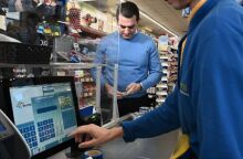 Κώστας Σκρέκας: Νομοθετική μεταρρύθμιση για τις εκπτώσεις και τις προσφορές στα σούπερ μάρκετ - Θα είναι έτοιμη μέσα στο πρώτο τρίμηνο του 2024.