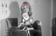 Η Αλίκη Βουγιουκλάκη σε αδημοσίευτη χριστουγεννιάτικη φωτογραφία