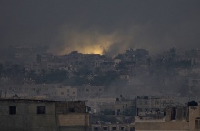 Καπνοί πάνω από το Ισραήλ όσο συνεχίζεται ο πόλεμος στη Γάζα