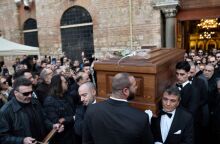 Βασίλης Καρράς: Το τελευταίο χειροκρότημα στον λαϊκό τραγουδιστή 