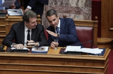 Οι κυβερνήσεις φεύγουνε μα ο Μιχάλης μένει…