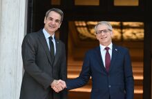 Συμφωνία Μητσοτάκη-Ντενκόφ για συνεργασία σε ενέργεια και μεταφορές