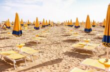 Προχωρούν οι ηλεκτρονικές δημοπρασίες για πάνω από 1.200 παραχωρήσεις σε παραλίες