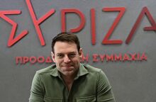 ΣΥΡΙΖΑ: Ο Στέφανος Κασσελάκης επιτίθεται στον Στέλιο Κούλογλου με αφορμή δημοσίευμα του tvxs - Τι συνέβη με τις αφίσες του Αλέξη Τσίπρα στην Κουμουνδούρου.