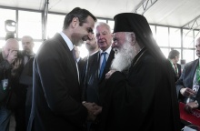 Συνάντηση Μητσοτάκη - Ιερώνυμου για τον γάμο ομοφύλων