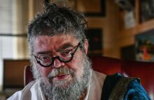 Κραουνάκης: Σχολιάζει εκ νέου τον «Άδωνι» και την Άλκηστη Πρωτοψάλτη