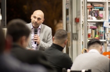 «Τάσεις Μάρκετινγκ 2024»: Μεγάλη συμμετοχή στην ομιλία του Θέμη Σαρανταένα