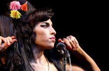 Έιμι Γουάινχαουζ: Σπάνια πλάνα από τα γυρίσματα του βίντεο για το «In My Bed» - Ήρθαν στο φως με αφορμή την 20ή επέτειο του άλμπουμ «Frank».