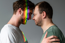 Γάμος ομοφύλων: η ατζέντα, ο κυνόδοντας & οι ίσες ευκαιρίες…