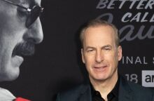 Μπομπ Όντενκερκ: Συγγενής του βασιλιά Κάρολου ο ηθοποιός των «Better Call Saul» και «Breaking Bad» - Έμαθε το νέο σε αμερικανική τηλεοπτική εκπομπή.