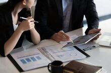 Αύξηση κατώτατου μισθού: Ποιους και πόσους αφορά 