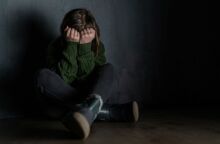 ΕΕ: Η Επιτροπή υπέβαλε πρόταση που διευρύνει τους ορισμούς των αδικημάτων για τη σεξουαλική κακοποίηση παιδιών και θεσπίζει αυστηρότερες ποινές.