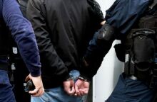 Θεσσαλονίκη: Σύλληψη 59χρονου που έκανε αναρτήσεις ισχυριζόμενος ότι σκοπεύει να βλάψει κόσμο - Παρουσιαζόταν ως δήθεν εθνικός εισαγγελέας και στρατιωτικός.