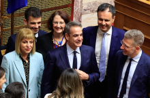 Γάμος ομόφυλων ζευγαριών: Η προοδευτική «συντήρηση» έκανε το θαύμα της