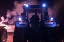 Οι αγρότες με τρακτέρ στην Αθήνα παρά το «όχι» Χρυσοχοΐδη