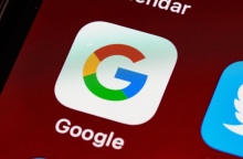 Ανακαλύπτοντας τραγούδια με το πάτημα ενός κουμπιού