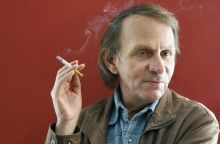 Σαν σήμερα 26 Φεβρουαρίου: Το 1956 γεννιέται ο Μισέλ Ουελμπέκ, ο διασημότερος εν ζωή Γάλλος συγγραφέας.